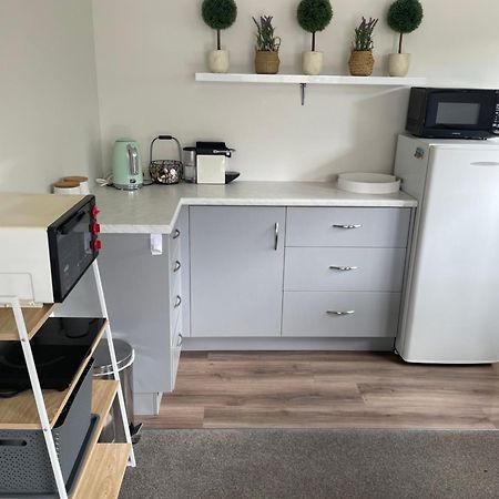 Modern Studio Apartment Motueka Eksteriør bilde