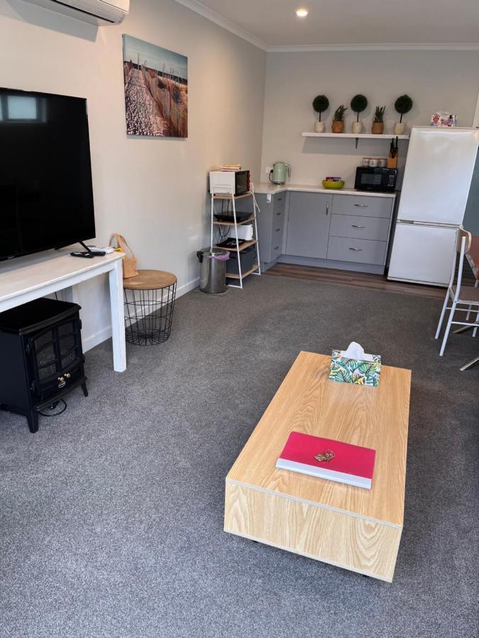 Modern Studio Apartment Motueka Eksteriør bilde