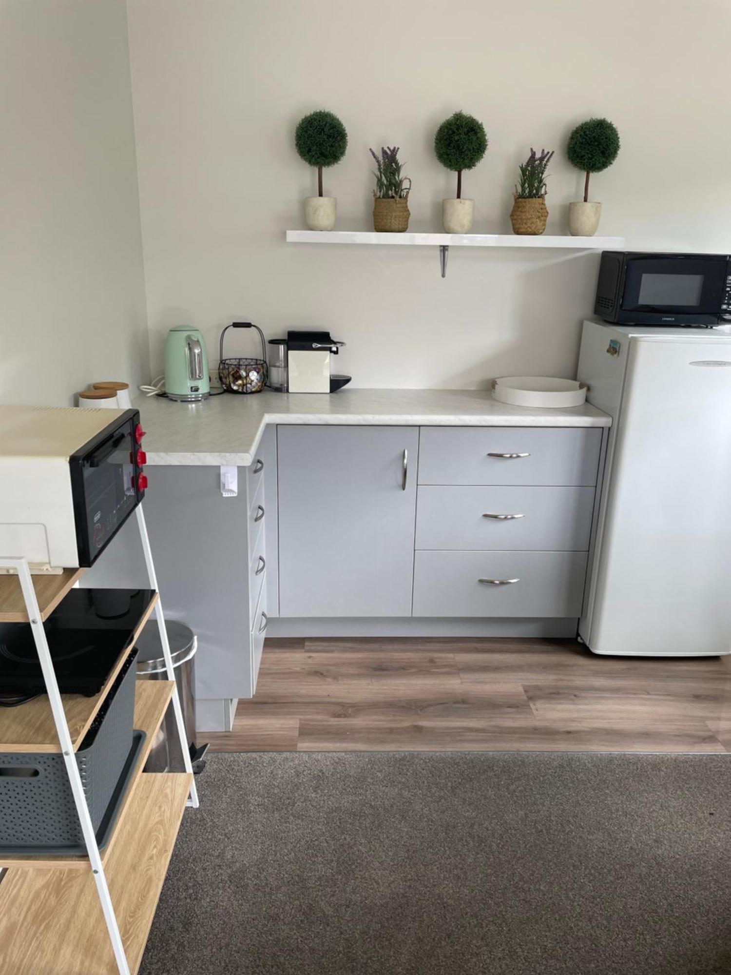 Modern Studio Apartment Motueka Eksteriør bilde
